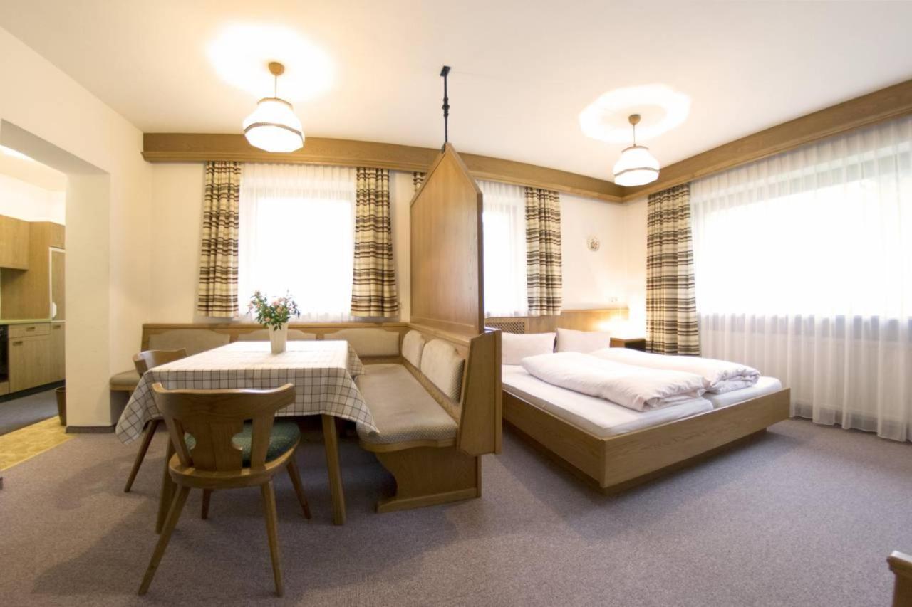 Hotel Garni Val-Sinestra Ишгъл Екстериор снимка