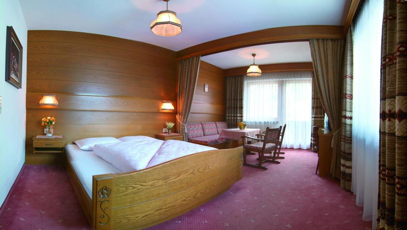 Hotel Garni Val-Sinestra Ишгъл Екстериор снимка