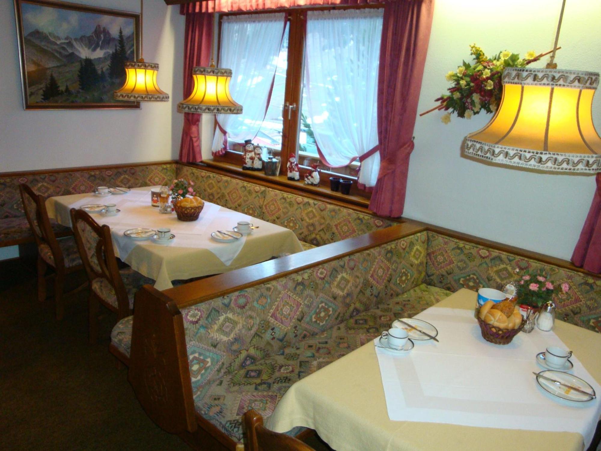 Hotel Garni Val-Sinestra Ишгъл Екстериор снимка
