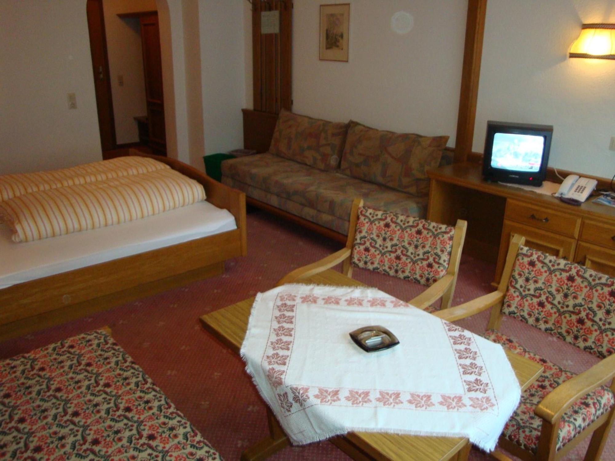Hotel Garni Val-Sinestra Ишгъл Екстериор снимка