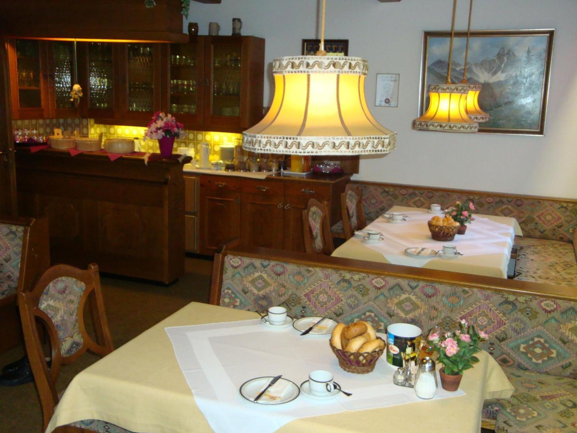 Hotel Garni Val-Sinestra Ишгъл Екстериор снимка